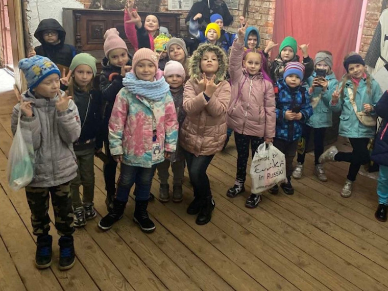 Учащиеся 1 "А" и 3 "В" классов посетители замок Шаакен.