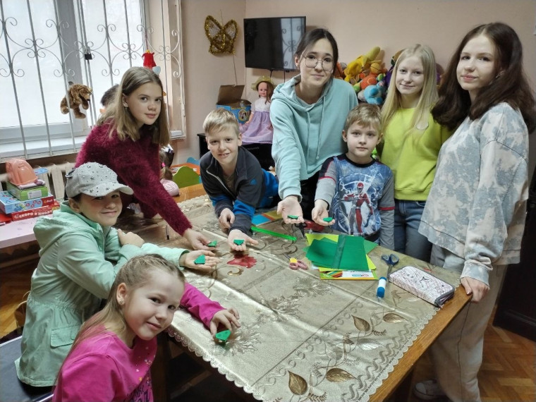 Волонтёрский отряд "БлагоДарю" познакомился с благотворительным фондом "Крылья Помощи".